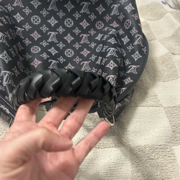 Louis Vuitton Carmel Mahina Hobo + Zippy Wallet + Bandeau – Rare Set - Picture 10 of 15